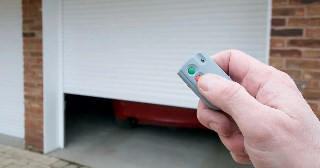Купить автоматику для рулонных ворот Дмитров, цена от 2700 руб.